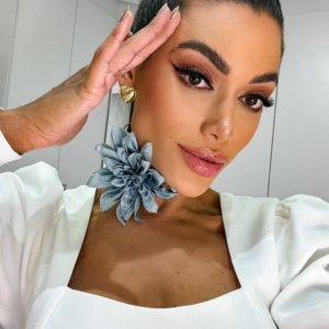 CHOKER FLOR AZUL CLARO
