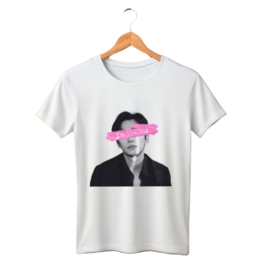 CAMISETA LEE JUNHO DE(LEE)CIA - OPÇÃO 1 - T-SHIRT FEMININA - 2 DIAS ÚTEIS PARA ENVIO
