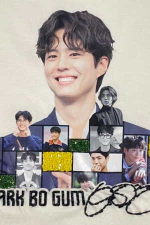 CAMISETA BORDADA PARK BO GUM - OPÇÃO 7 - T-SHIRT FEMININA