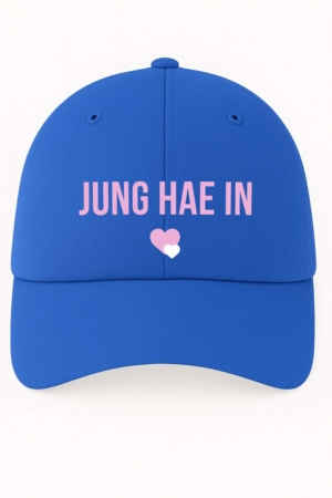 BONÉ BORDADO JUNG HAE IN - OPÇÃO 157 - 5 DIAS ÚTEIS PARA ENVIO