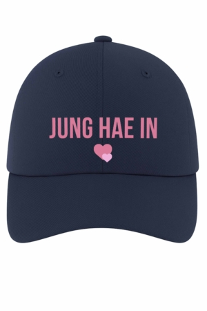BONÉ BORDADO JUNG HAE IN - OPÇÃO 151 - 5 DIAS ÚTEIS PARA ENVIO