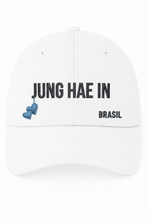 BONÉ BORDADO JUNG HAE IN - OPÇÃO 3 - 5 DIAS ÚTEIS PARA ENVIO