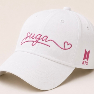 BONÉ BORDADO NOVO SUGA - OPÇÃO 7 - PRODUÇÃO PREMIUM SOB ENCOMENDA E LIMITADA