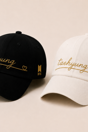 BONÉ BORDADO TAEHYUNG - OPÇÃO 32 - PRODUÇÃO PREMIUM SOB ENCOMENDA E LIMITADA